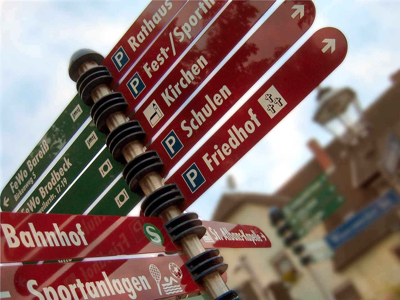 必应哪里有seo外包？选择时要注意什么